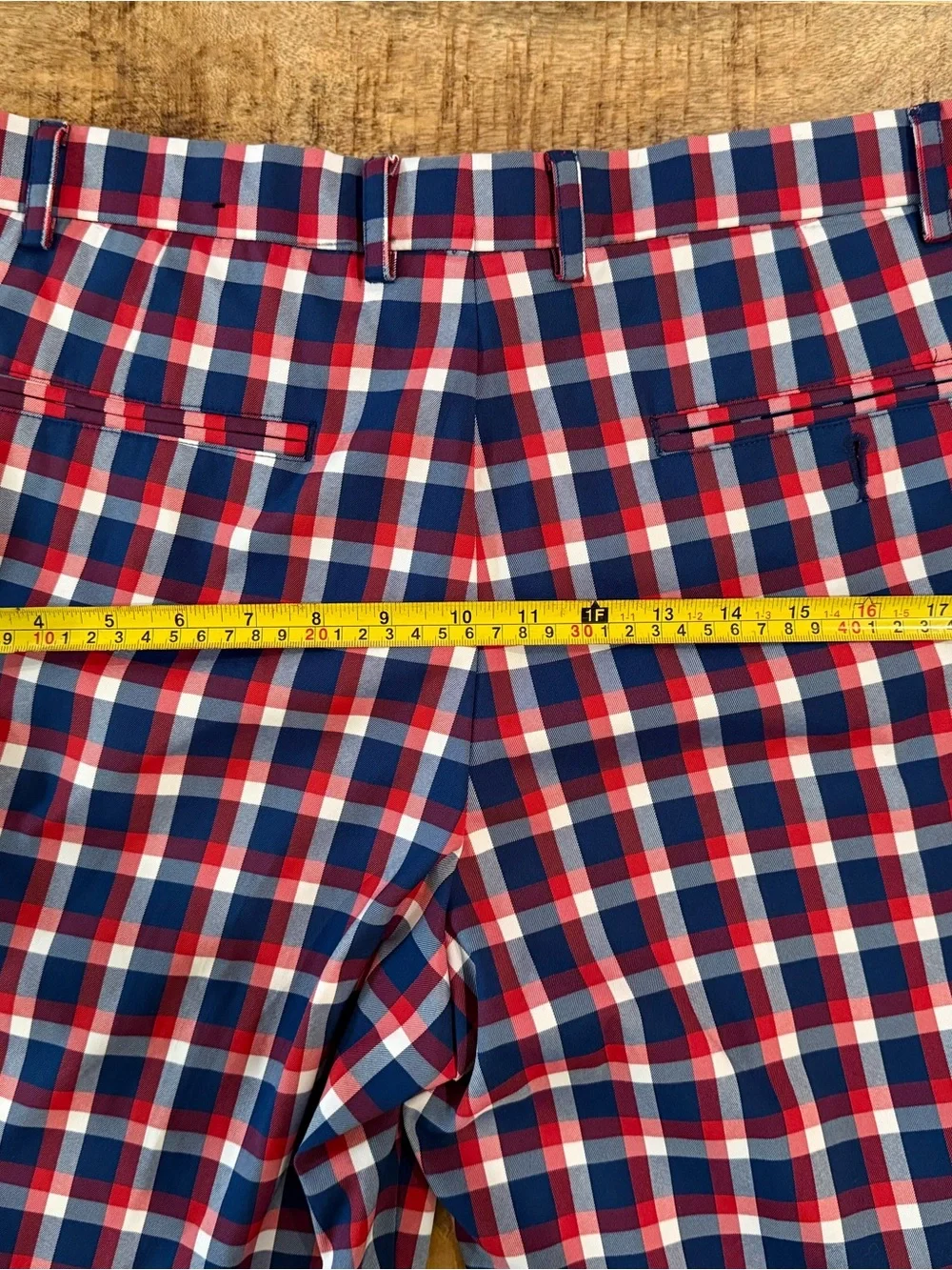 Walter Hagen Plaid Golf Shorts Men’s Size 34 Red Blue White Performance EUC